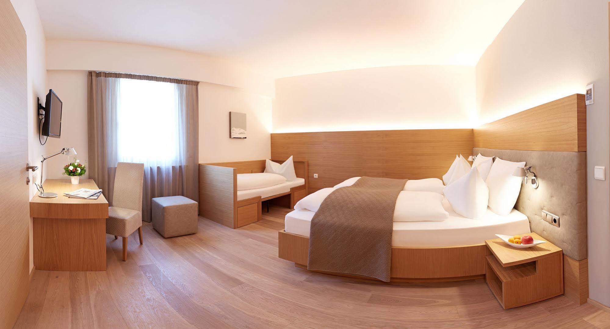 Hotel Post Gries 3*